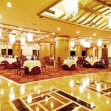 Crown Hotel Vuhan Kültér fotó