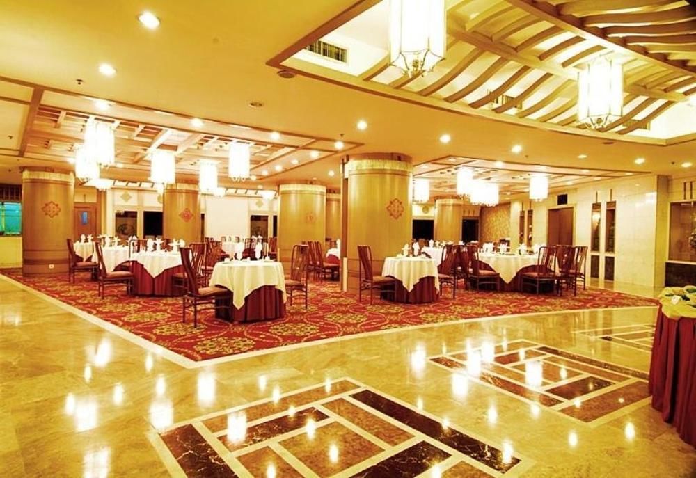 Crown Hotel Vuhan Kültér fotó